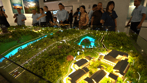 1723712856199117.gif 沙盘.gif